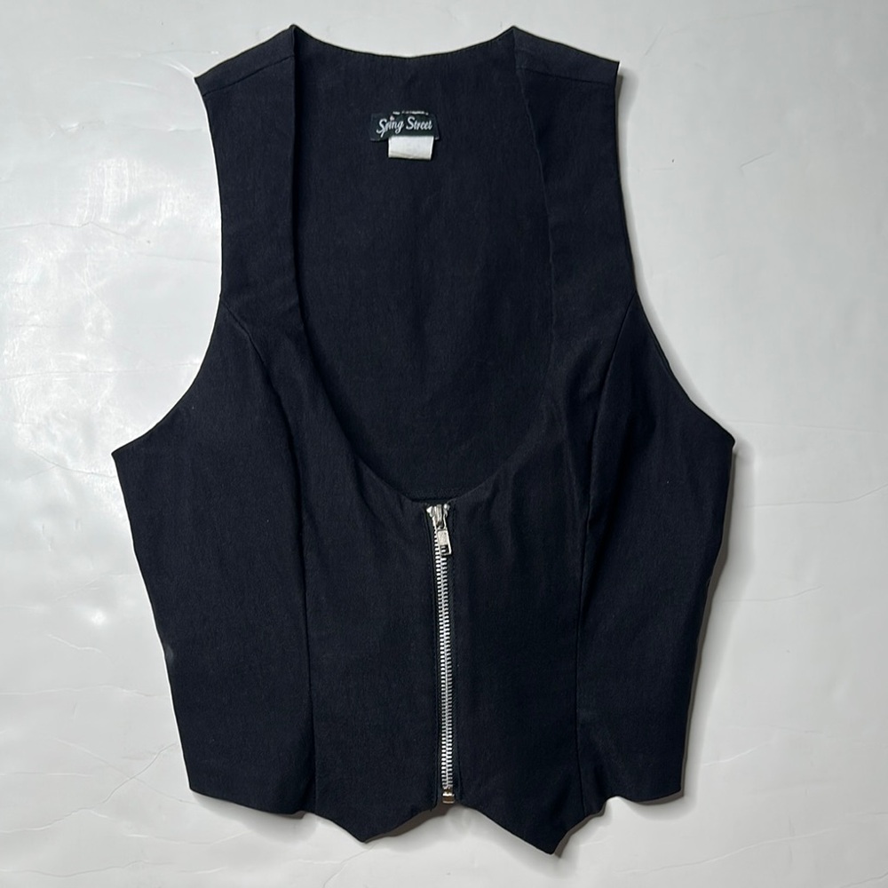 Y2K Black Zippered Vest
